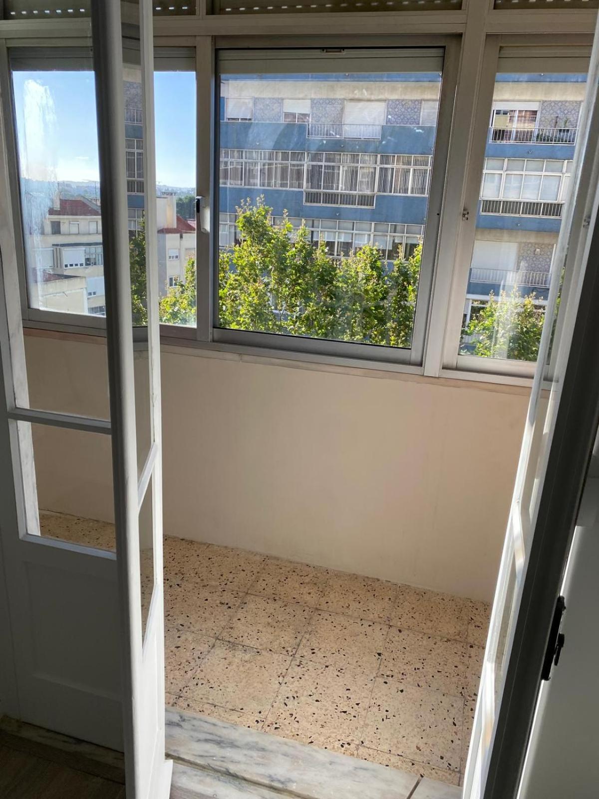 Alvalade Apartment *